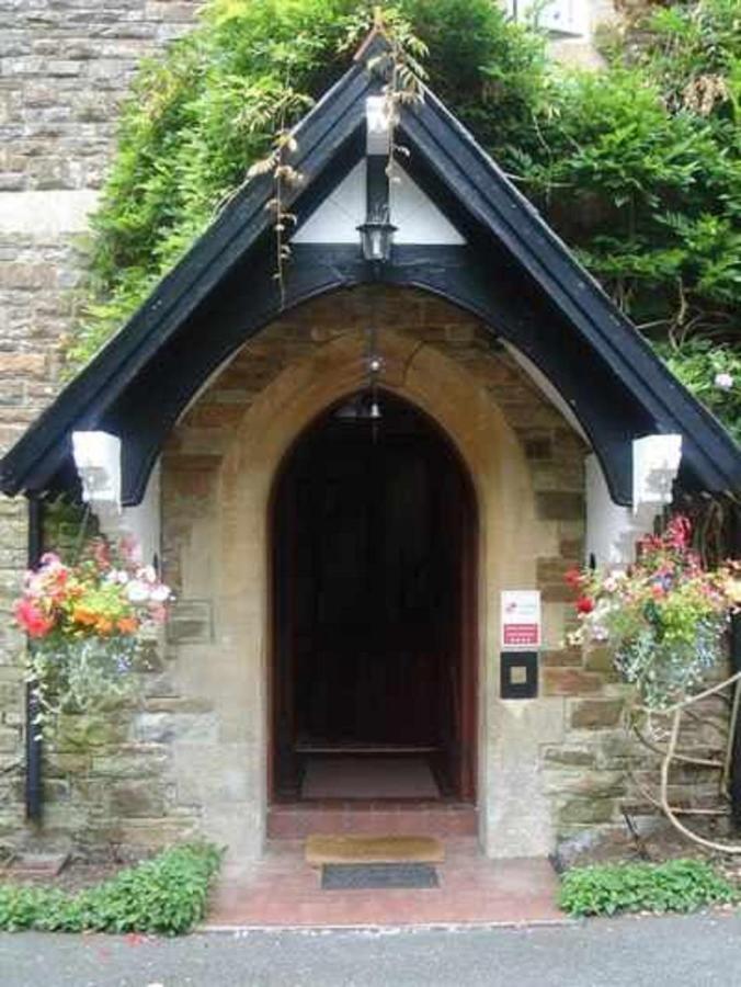 St David'S Guesthouse Haverfordwest Exterior photo