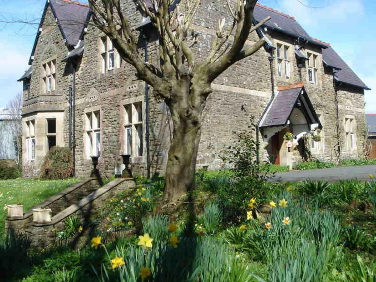 St David'S Guesthouse Haverfordwest Exterior photo